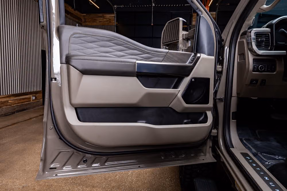 2026 Ford F-450 Super Duty Platinum Plus Crew Cab Image 35