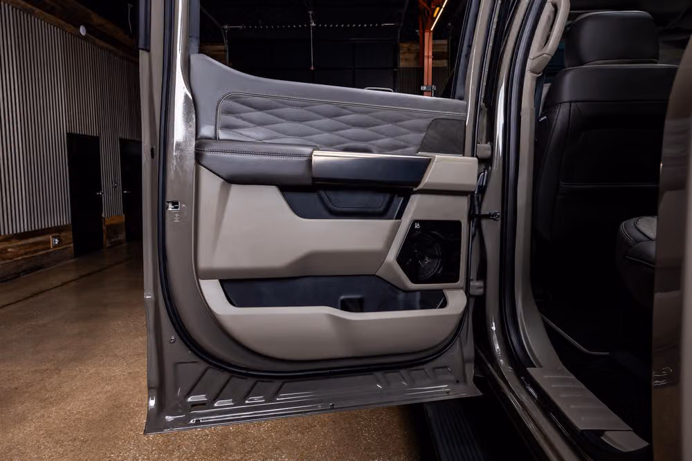 2026 Ford F-450 Super Duty Platinum Plus Crew Cab Image 37