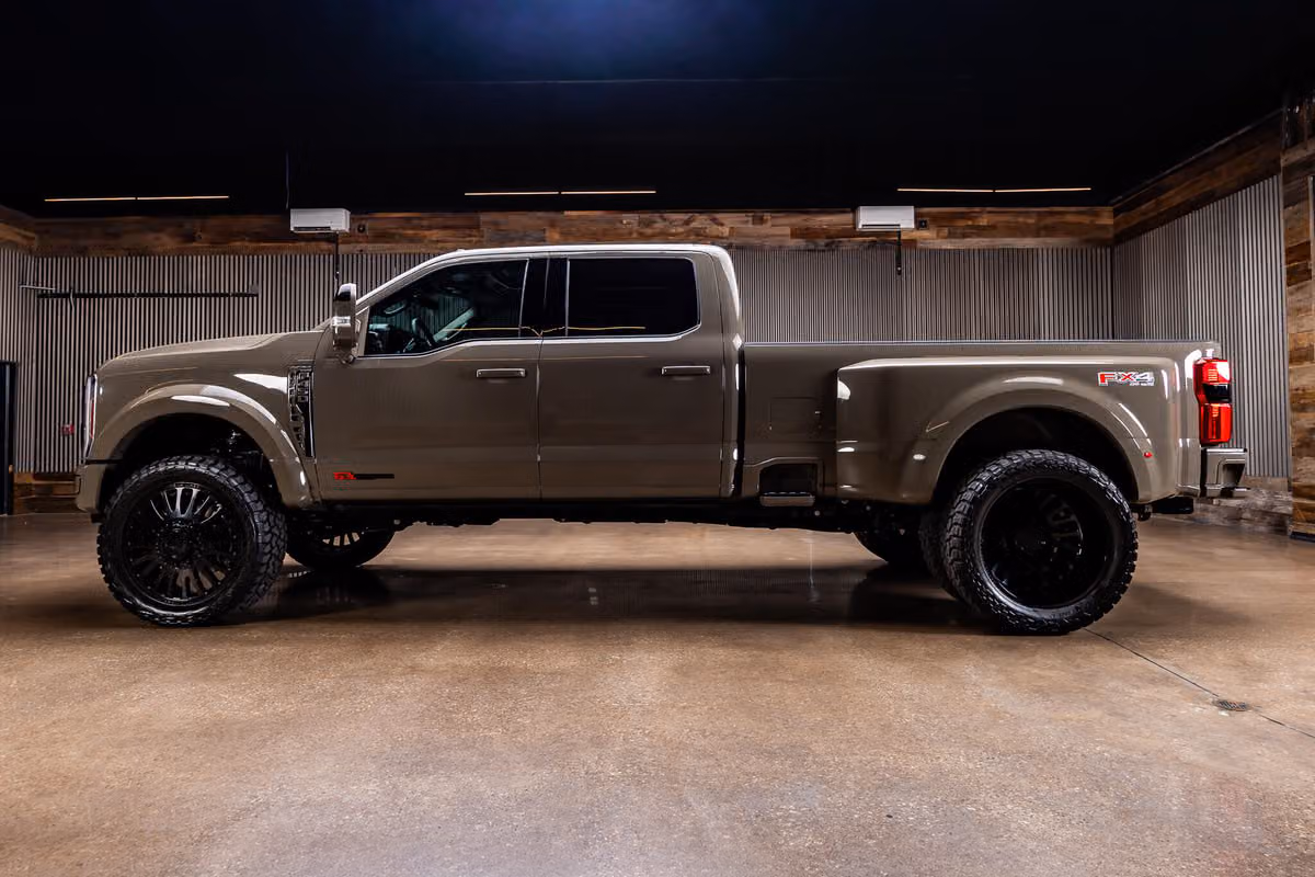 2026 Ford F-450 Super Duty Platinum Plus Crew Cab