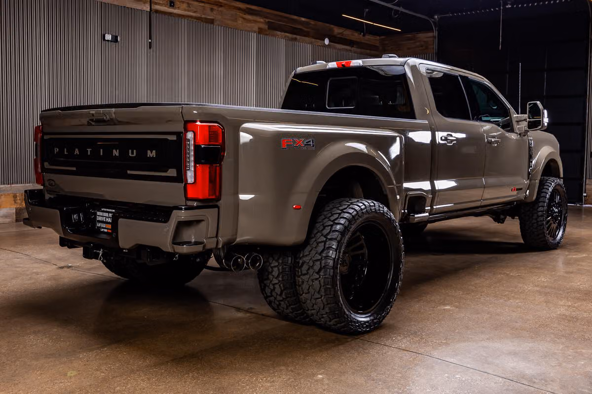 2026 Ford F-450 Super Duty Platinum Plus Crew Cab