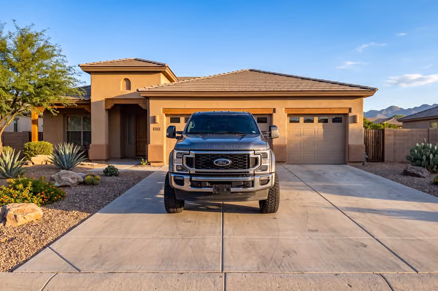 2024 Ford F-450 Super Duty Lariat Crew Cab Image 33