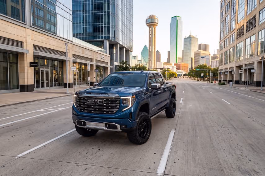 2025 GMC Sierra 1500 Denali Ultimate Crew Cab Image 42