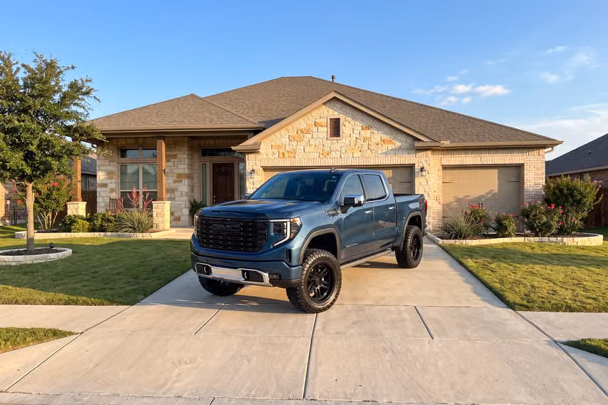2025 GMC Sierra 1500 Denali Ultimate Crew Cab Image 43