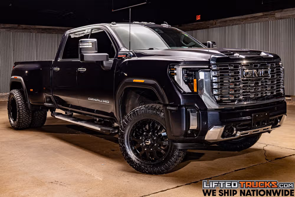 2024 GMC Sierra 3500HD Denali Reserve Crew Cab Image 1