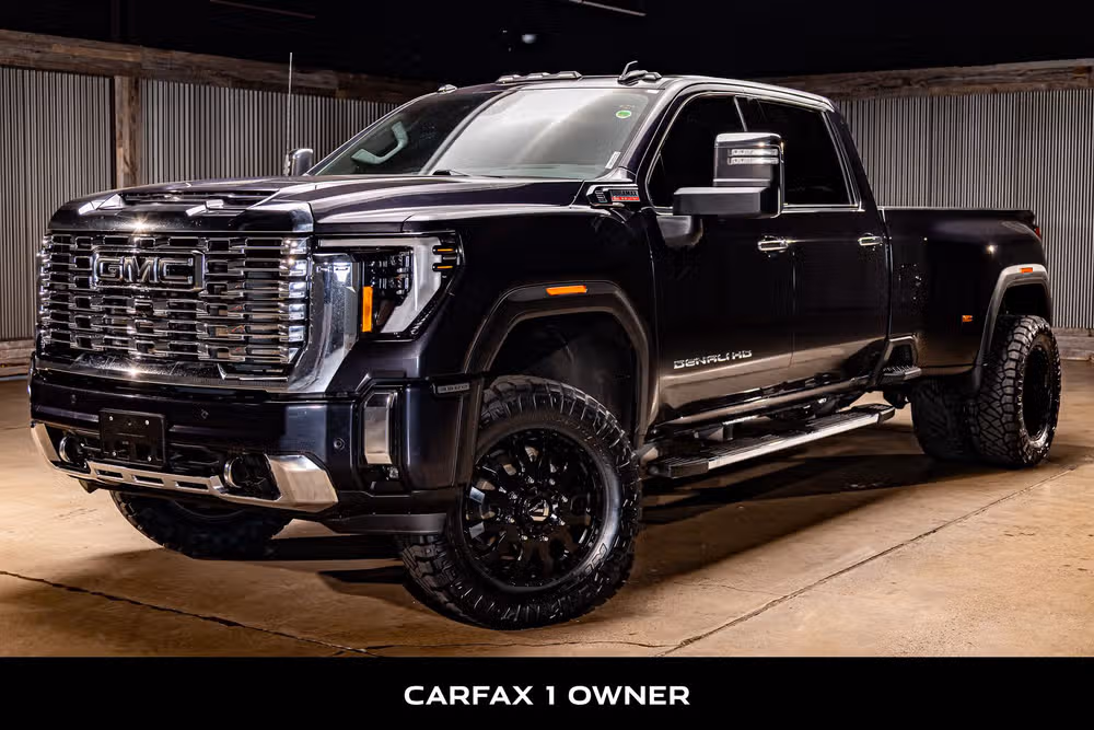 2024 GMC Sierra 3500HD Denali Reserve Crew Cab Image 5