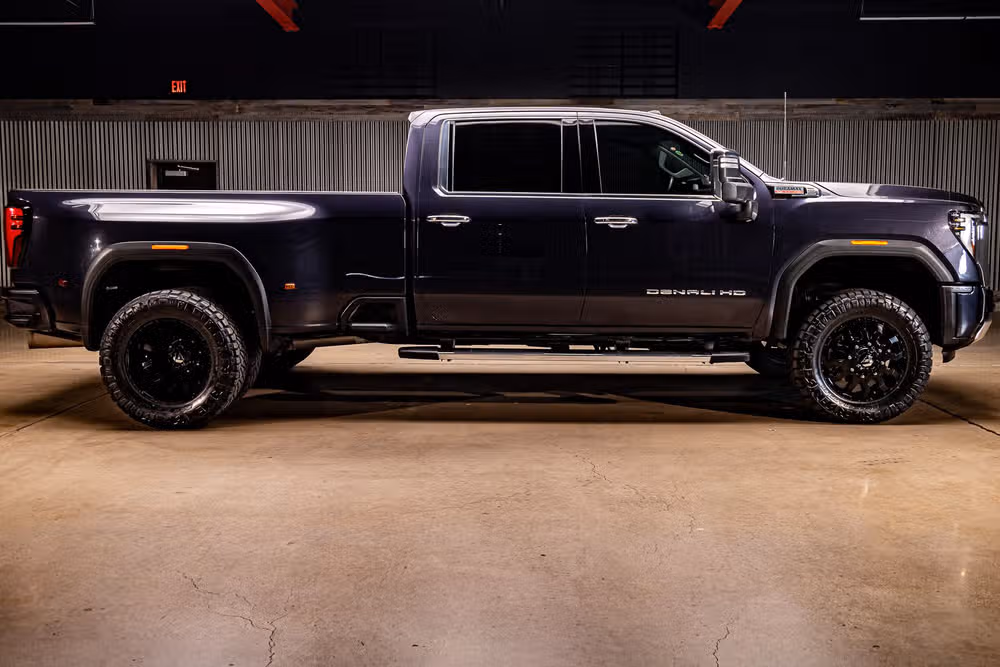 2024 GMC Sierra 3500HD Denali Reserve Crew Cab Image 11