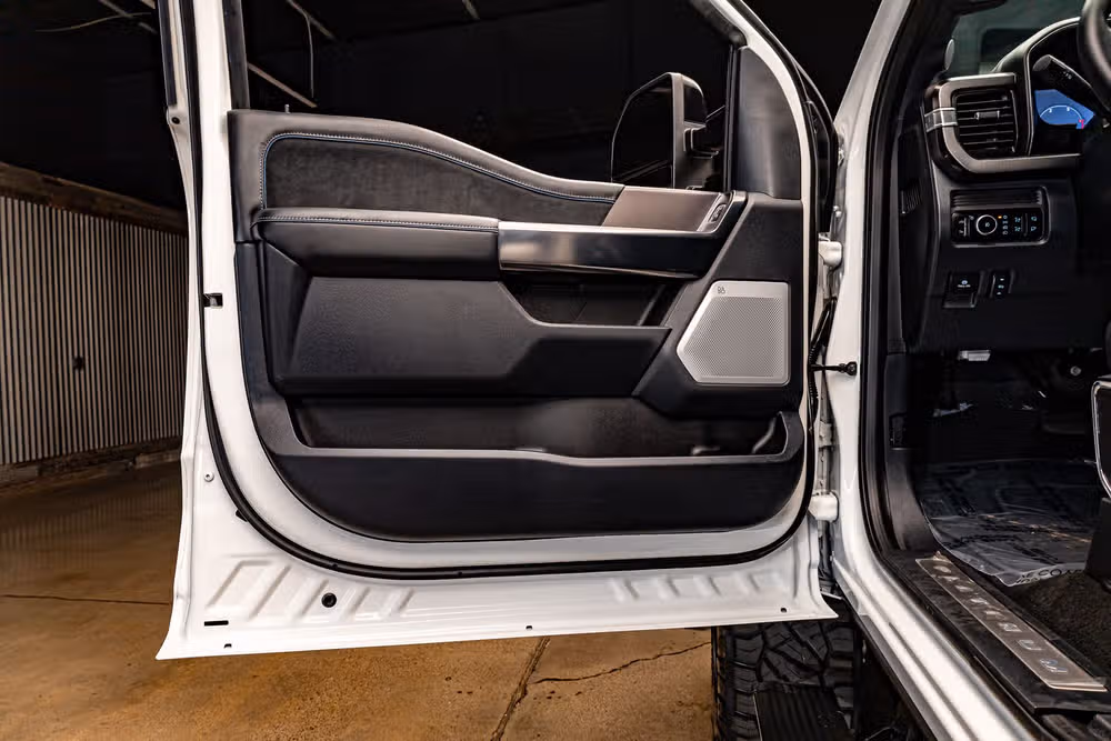 2026 Ford F-250 Super Duty Platinum Crew Cab Image 31