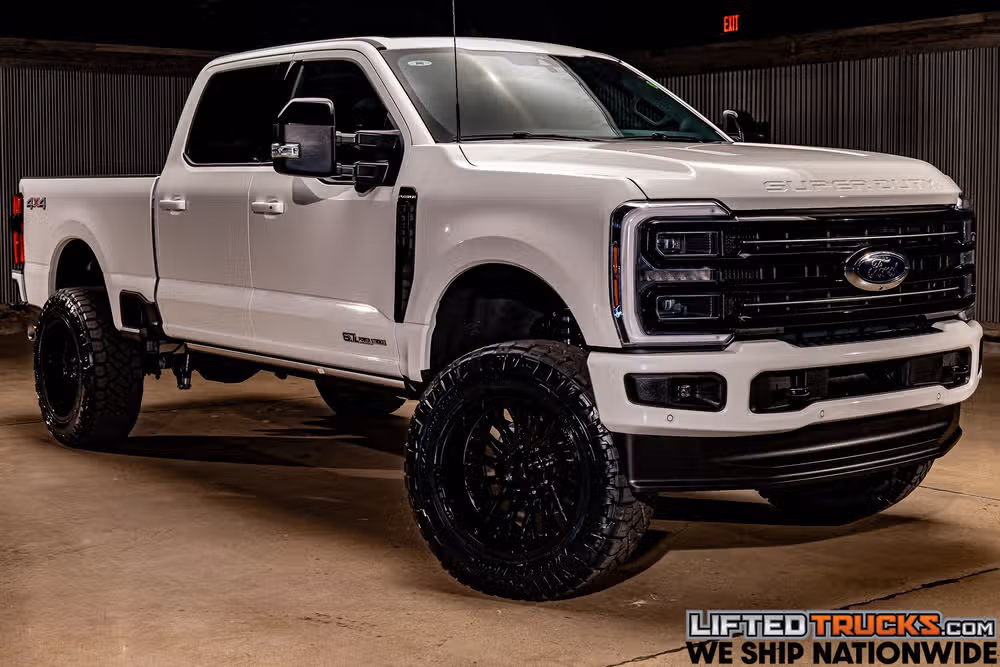 2026 Ford F-250 Super Duty Platinum Crew Cab Image 1