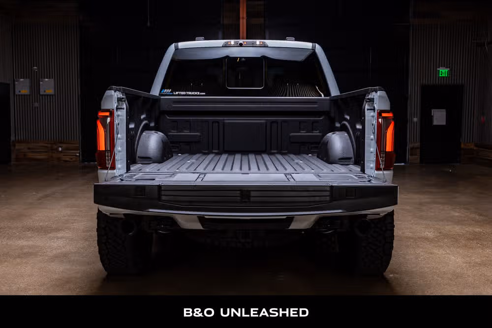 2025 Ford F-150 Raptor SuperCrew Image 9