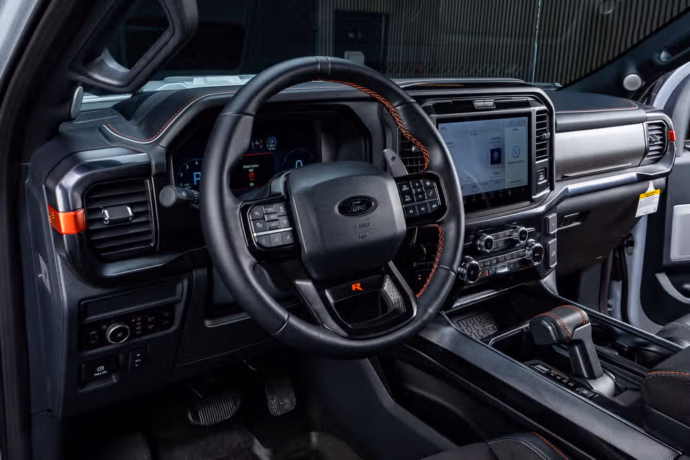 2025 Ford F-150 Raptor SuperCrew Image 17