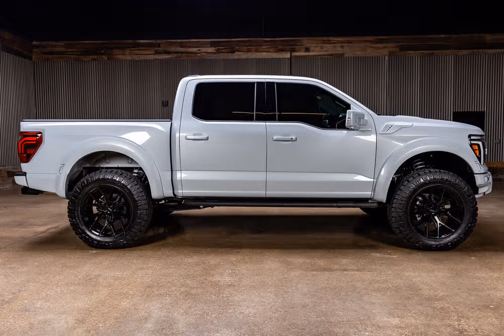 2025 Ford F-150 Raptor SuperCrew Image 11