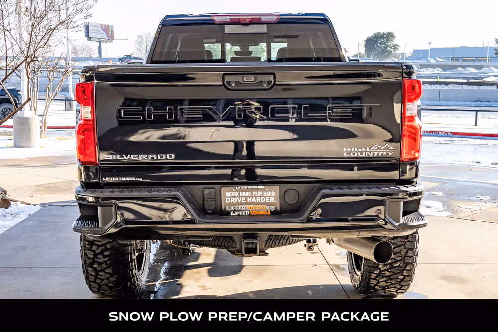 2023 Chevrolet Silverado 3500HD High Country Crew Cab Image 8