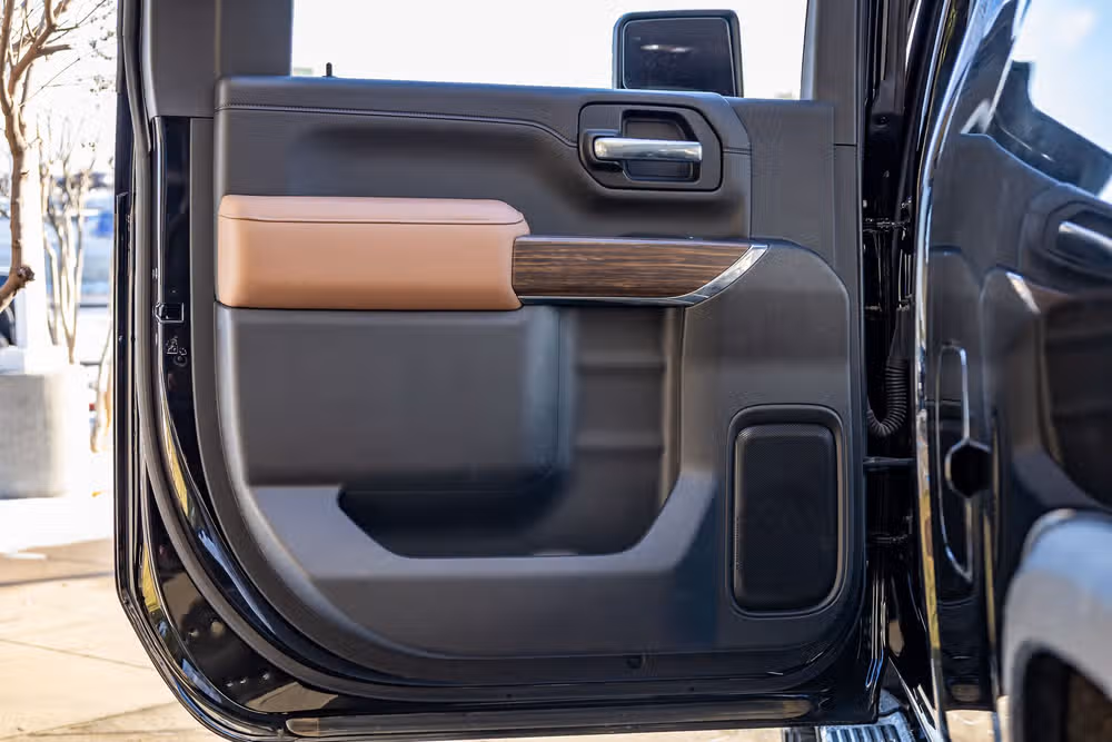2023 Chevrolet Silverado 3500HD High Country Crew Cab Image 33