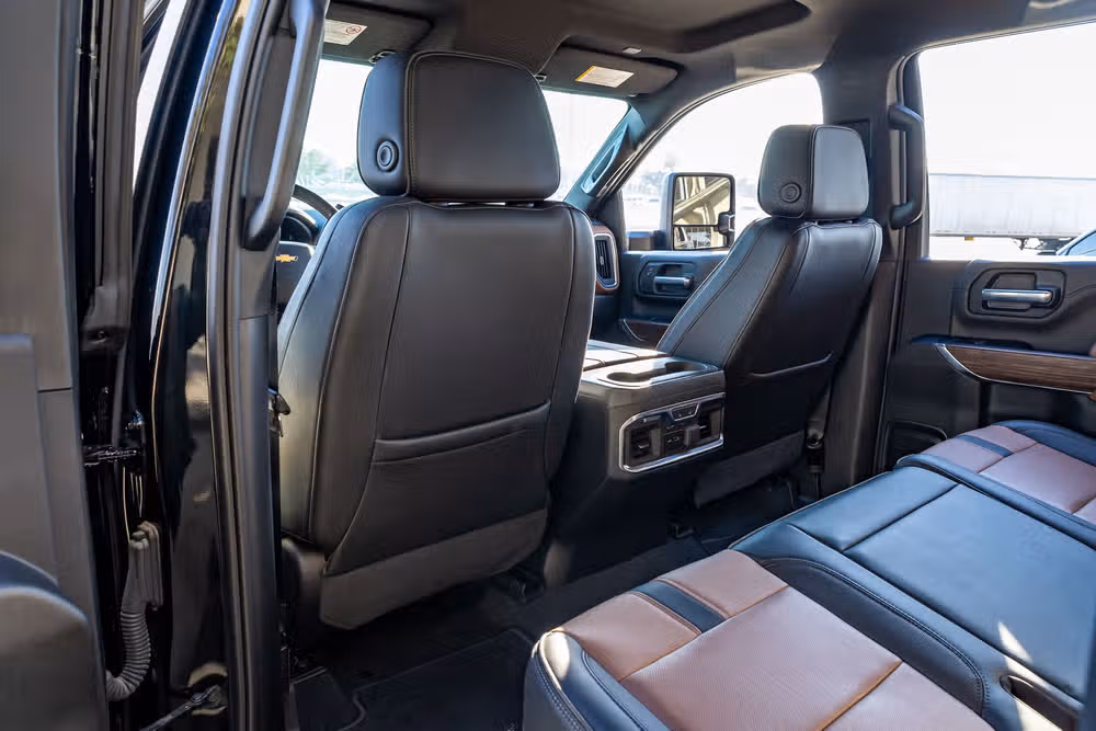 2023 Chevrolet Silverado 3500HD High Country Crew Cab Image 29