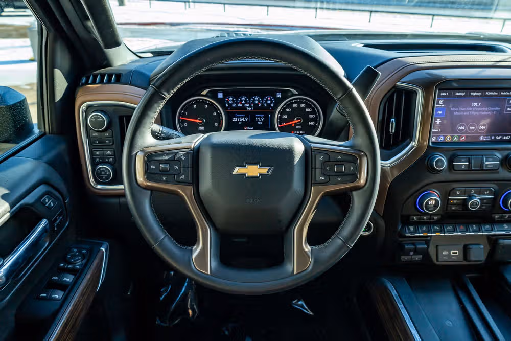 2023 Chevrolet Silverado 3500HD High Country Crew Cab Image 15