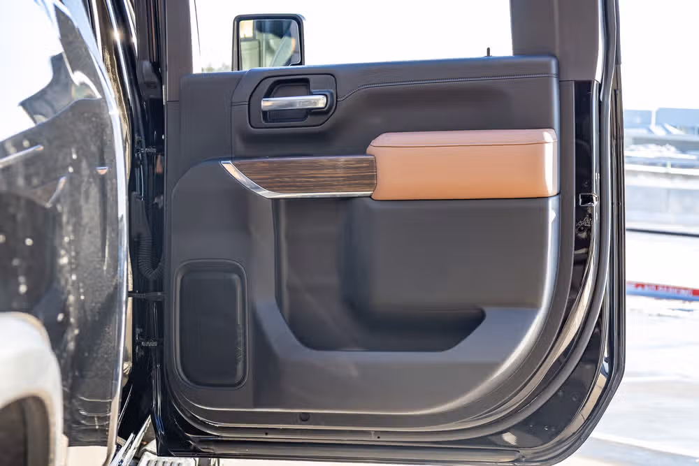 2023 Chevrolet Silverado 3500HD High Country Crew Cab Image 34