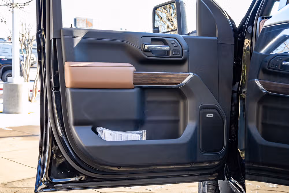 2023 Chevrolet Silverado 3500HD High Country Crew Cab Image 31