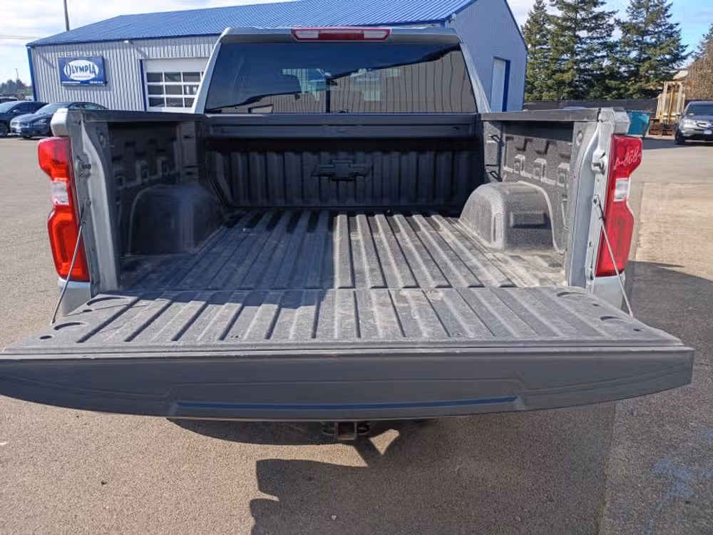 2023 Chevrolet Silverado 1500 RST Image 12