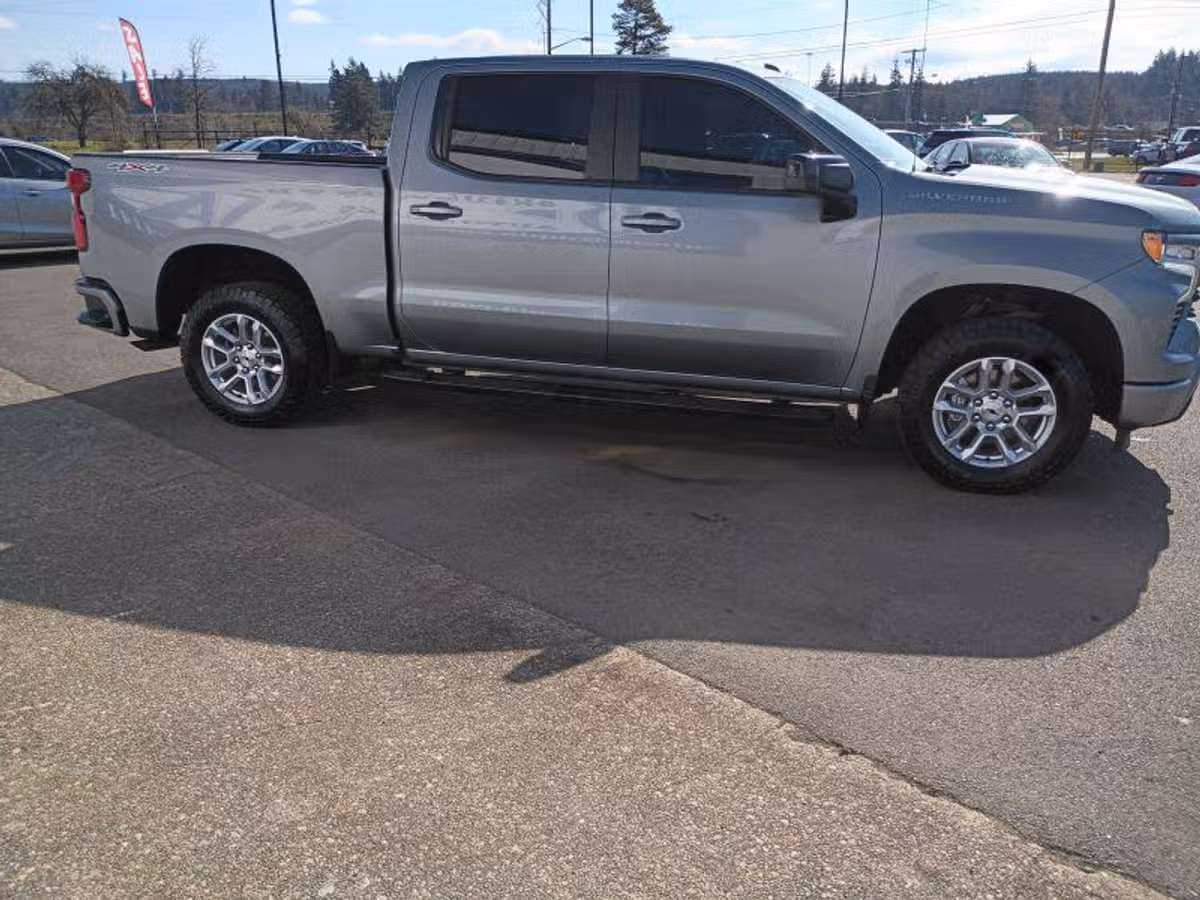 2023 Chevrolet Silverado 1500 RST Image 7