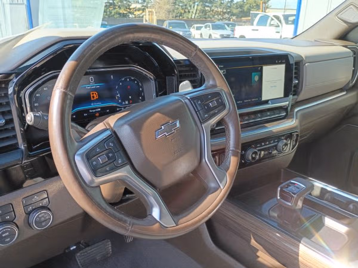 2023 Chevrolet Silverado 1500 RST Image 16