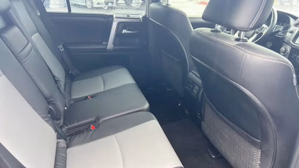 2018 Toyota 4Runner SR5 Premium Image 6