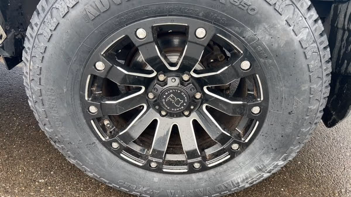 2018 Toyota 4Runner SR5 Premium Image 12