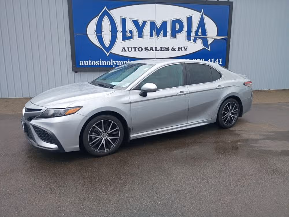 2021 Toyota Camry 2.5 Auto SE's photo