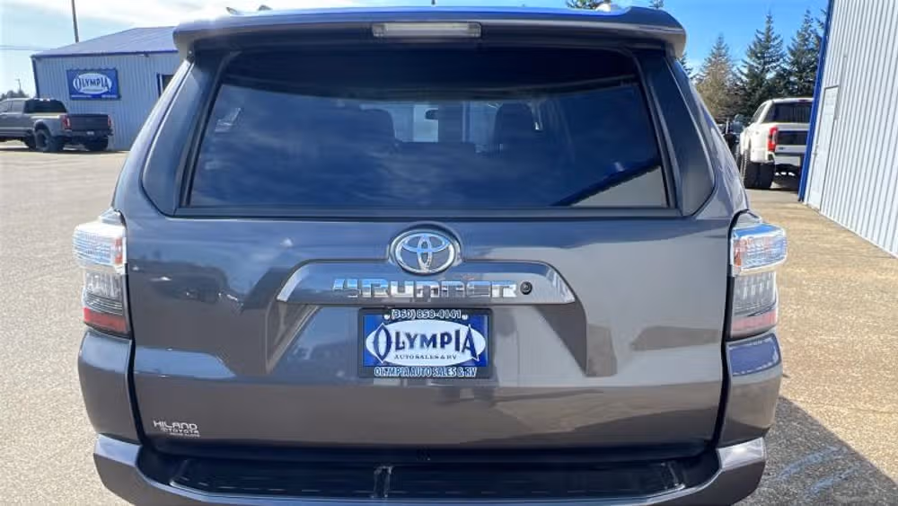 2015 Toyota 4Runner SR5 Premium Image 9