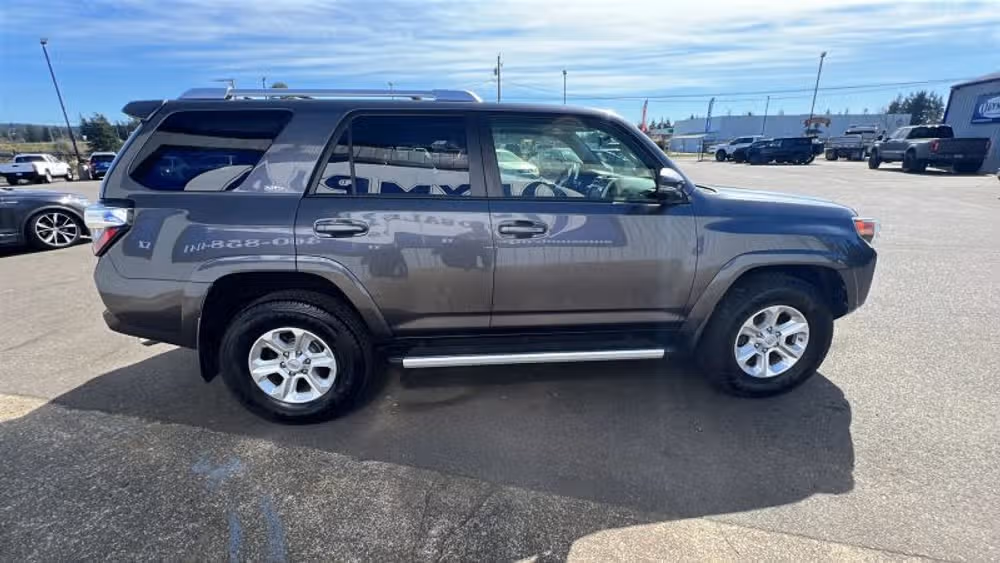 2015 Toyota 4Runner SR5 Premium Image 4
