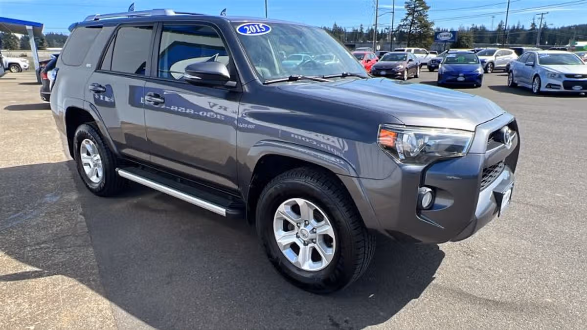 2015 Toyota 4Runner SR5 Premium Image 3