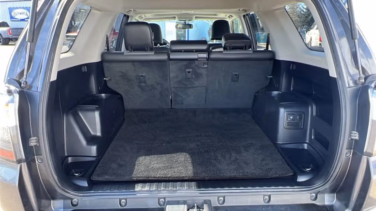 2015 Toyota 4Runner SR5 Premium Image 10