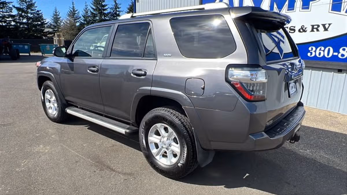 2015 Toyota 4Runner SR5 Premium Image 11