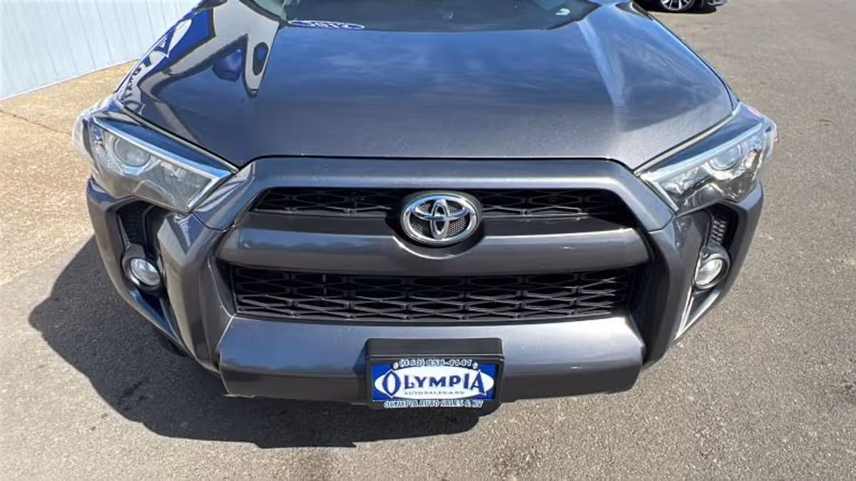 2015 Toyota 4Runner SR5 Premium Image 2