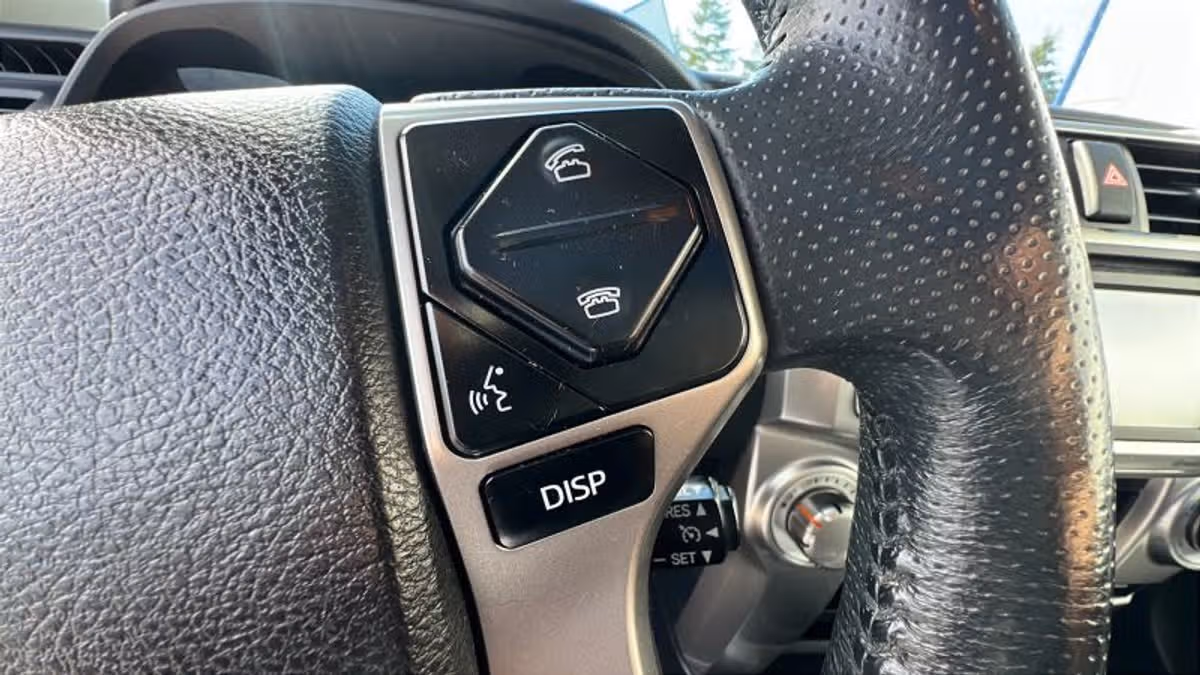 2015 Toyota 4Runner SR5 Premium Image 21