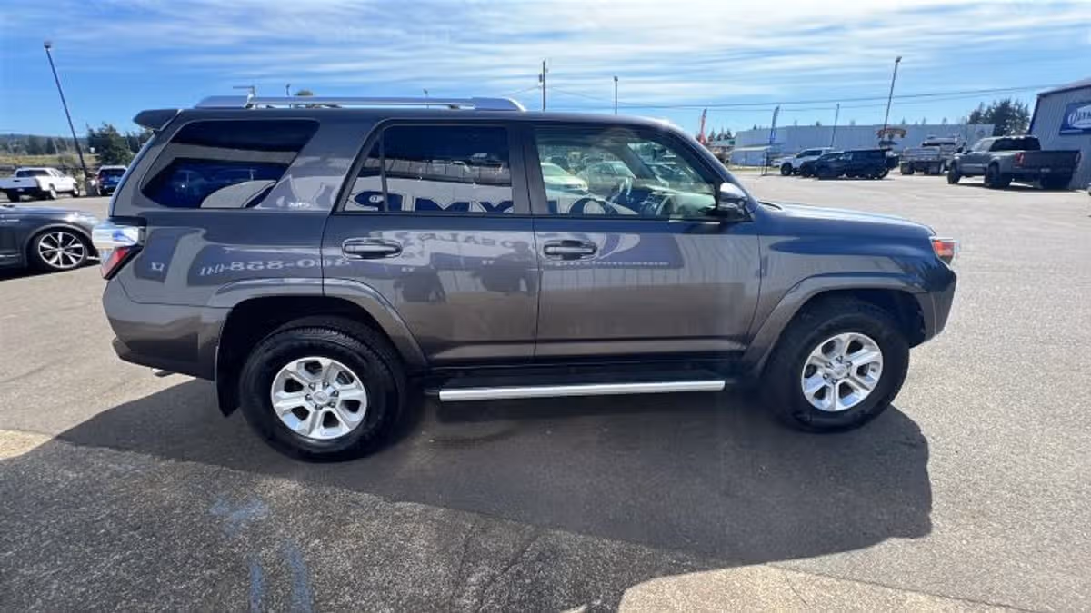 2015 Toyota 4Runner SR5 Premium Image 4