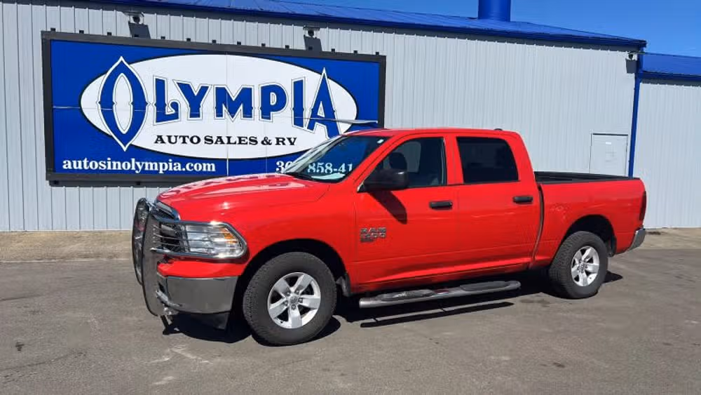 2019 RAM 1500 Classic SLT 4x4 Crew Cab 6'4's photo