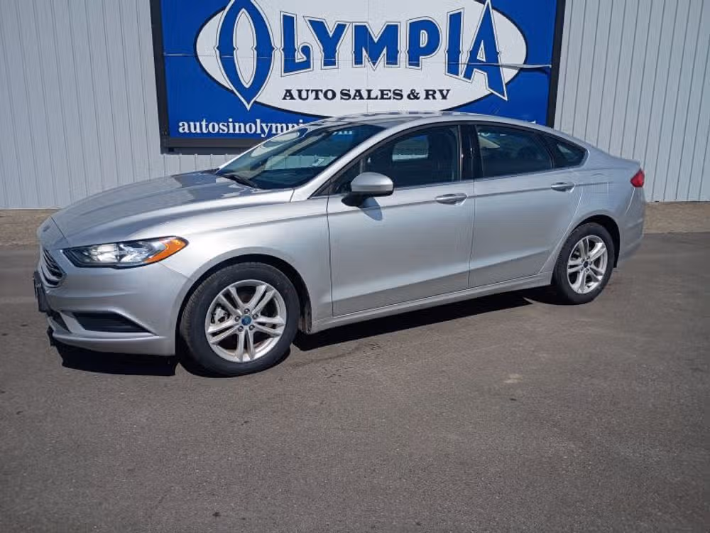 2018 Ford Fusion SE FWD's photo