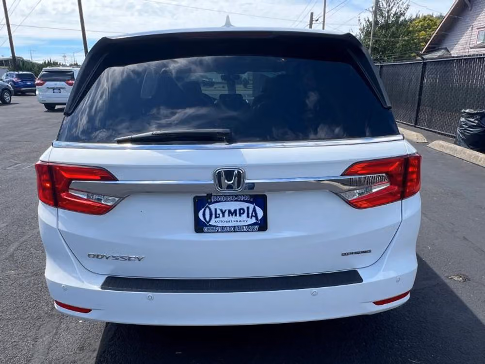 2020 Honda Odyssey Touring Image 14