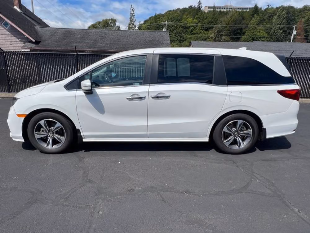 2020 Honda Odyssey Touring Image 17