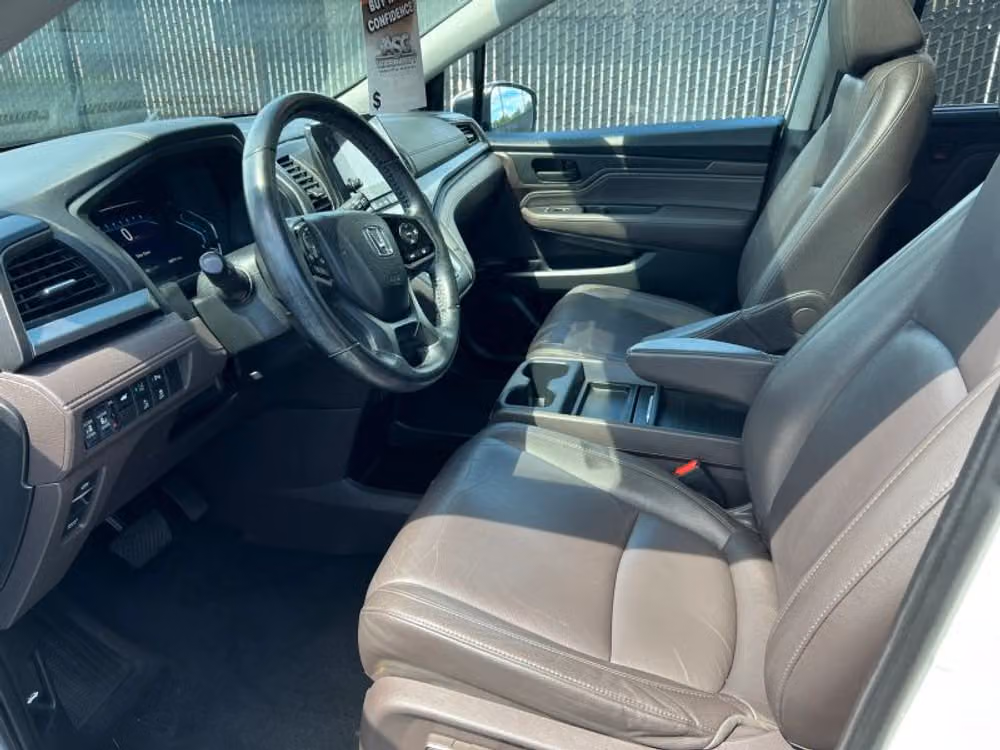 2020 Honda Odyssey Touring Image 21