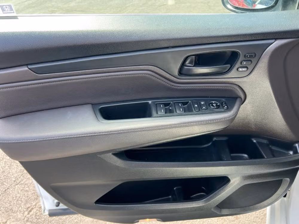 2020 Honda Odyssey Touring Image 22