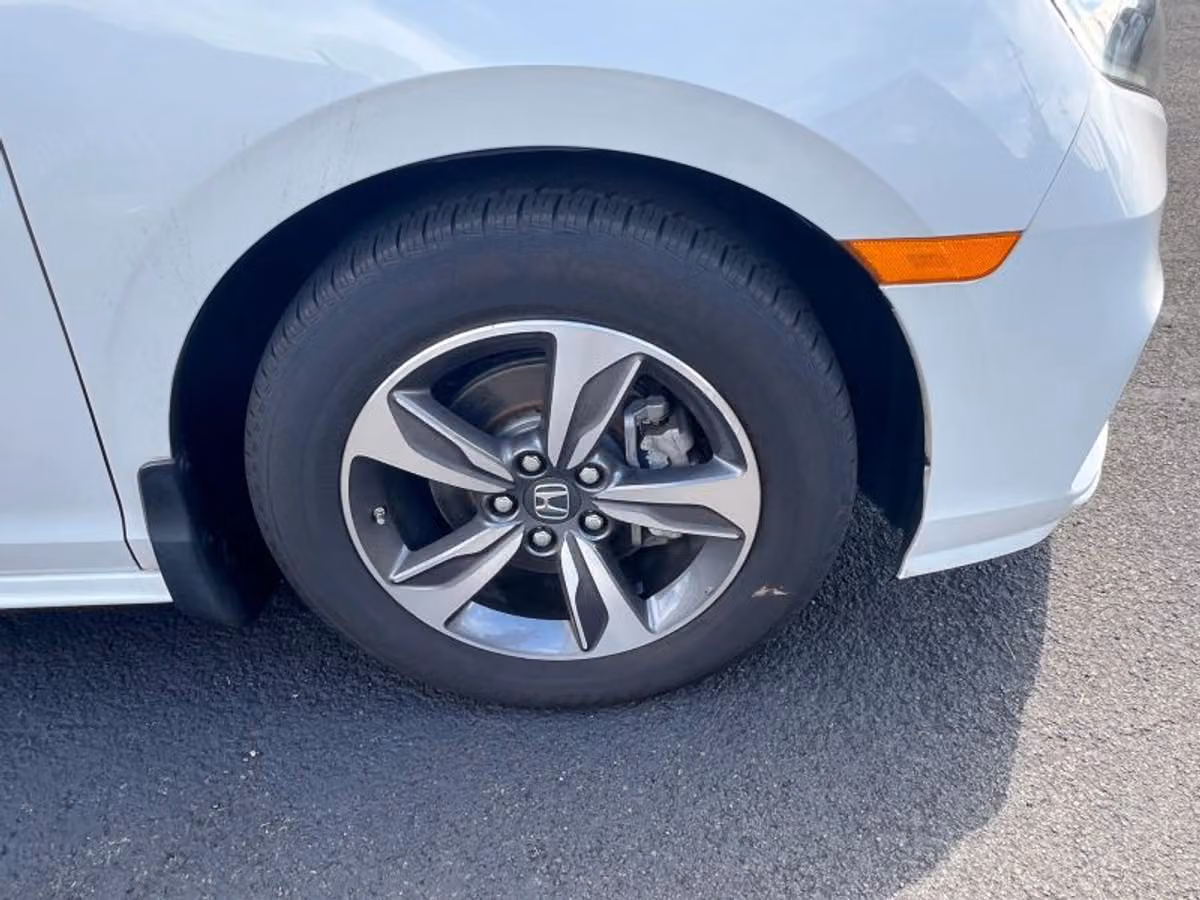 2020 Honda Odyssey Touring Image 6