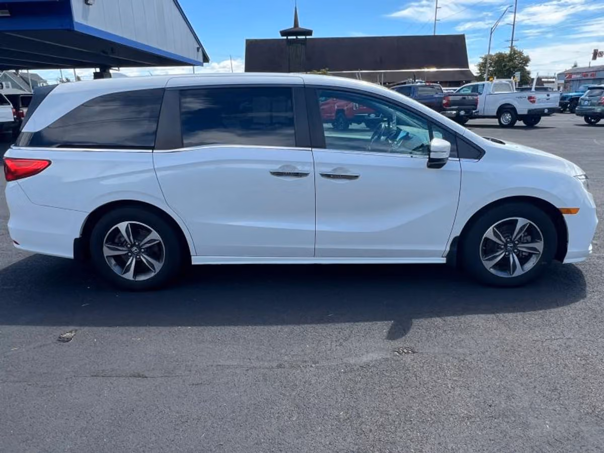 2020 Honda Odyssey Touring Image 7