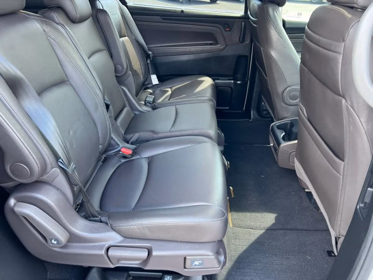 2020 Honda Odyssey Touring Image 10