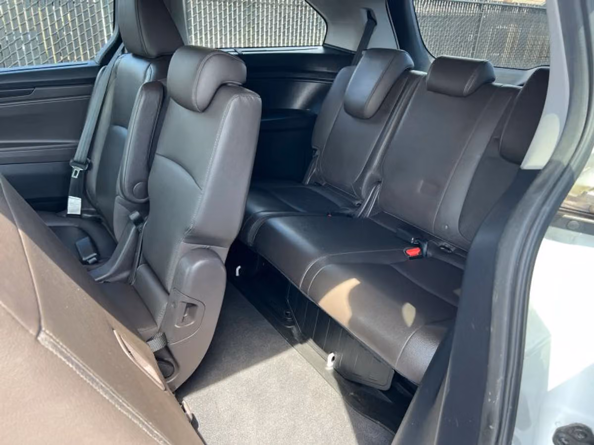 2020 Honda Odyssey Touring Image 19