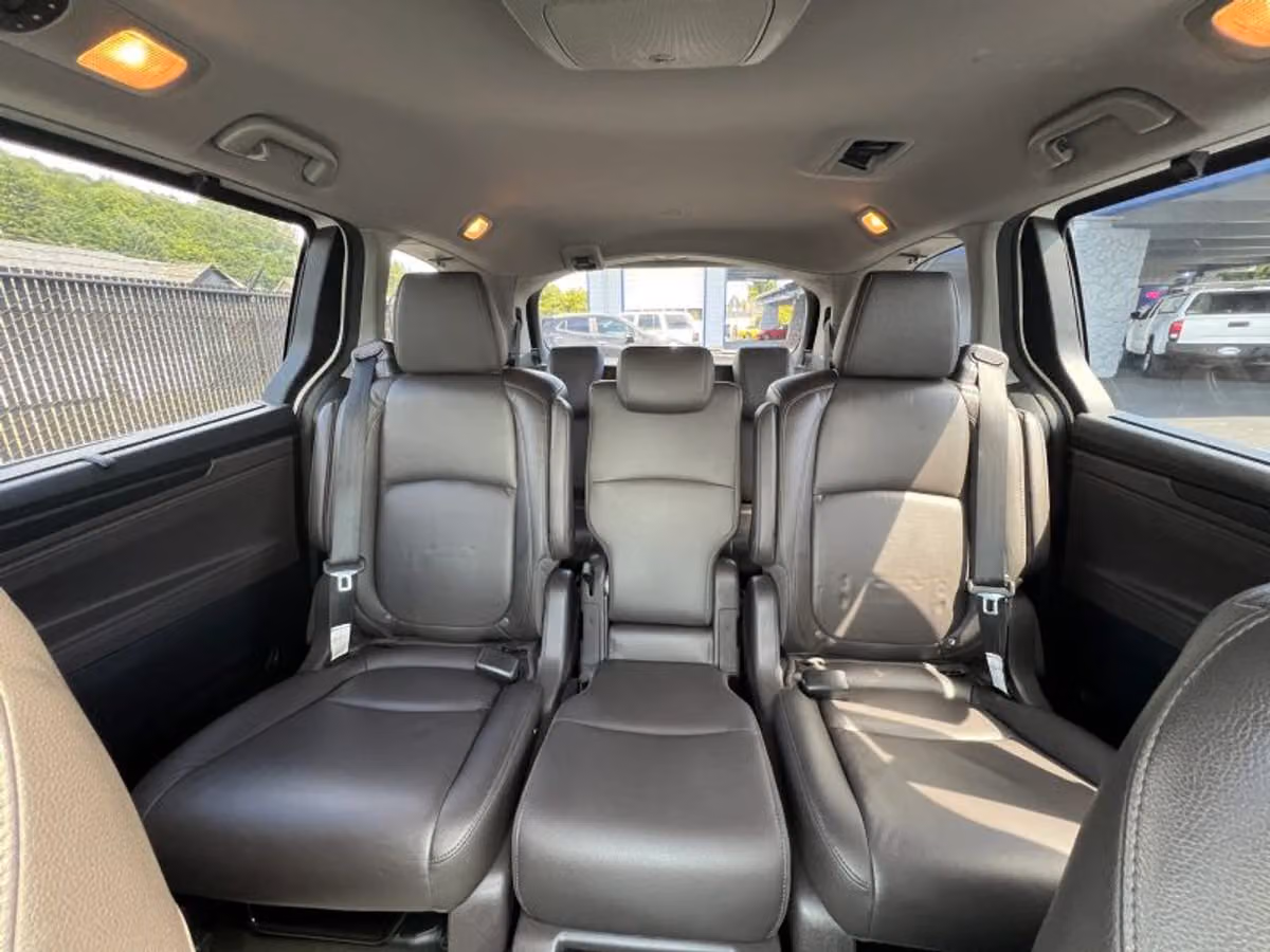 2020 Honda Odyssey Touring Image 24