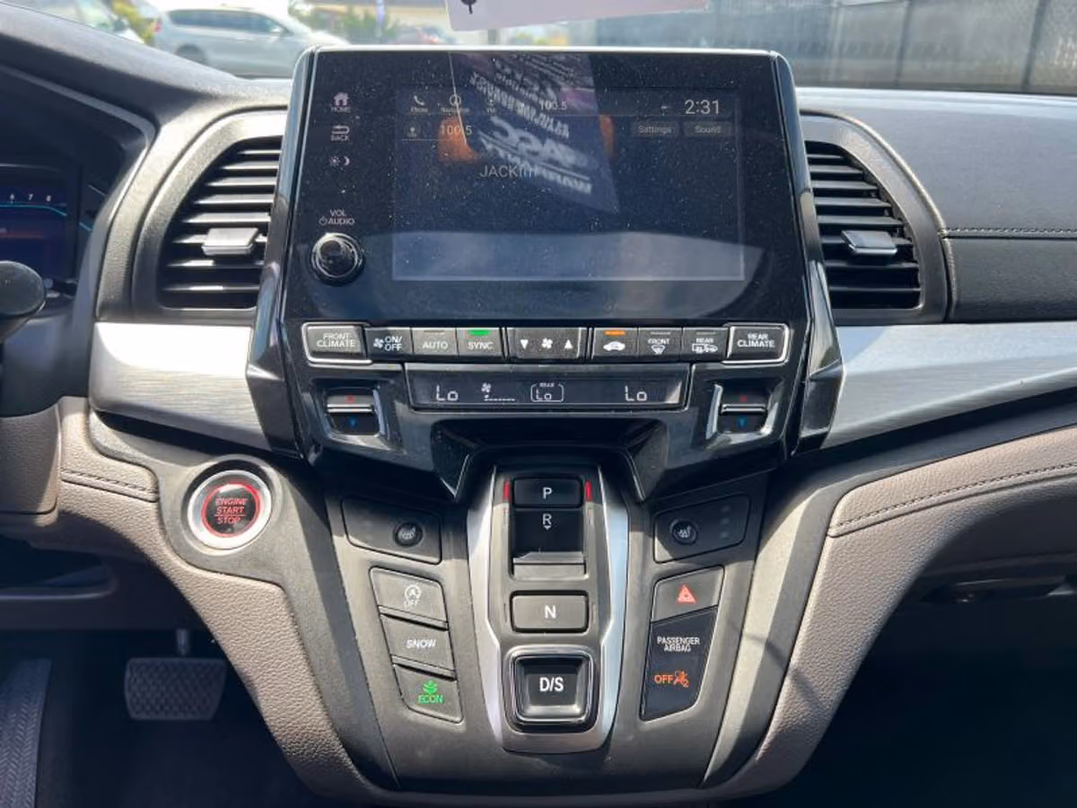 2020 Honda Odyssey Touring Image 29