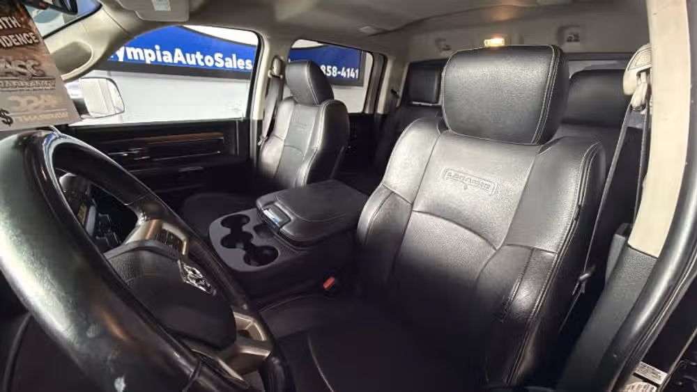 2017 Ram 3500 Laramie Image 16
