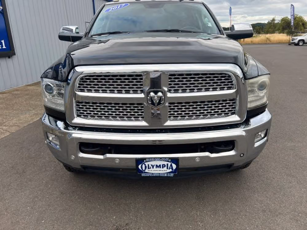 2017 Ram 3500 Laramie Image 4