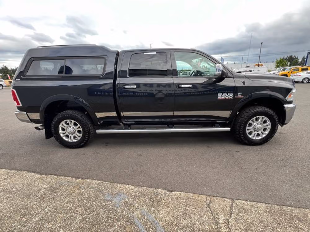 2017 Ram 3500 Laramie Image 7